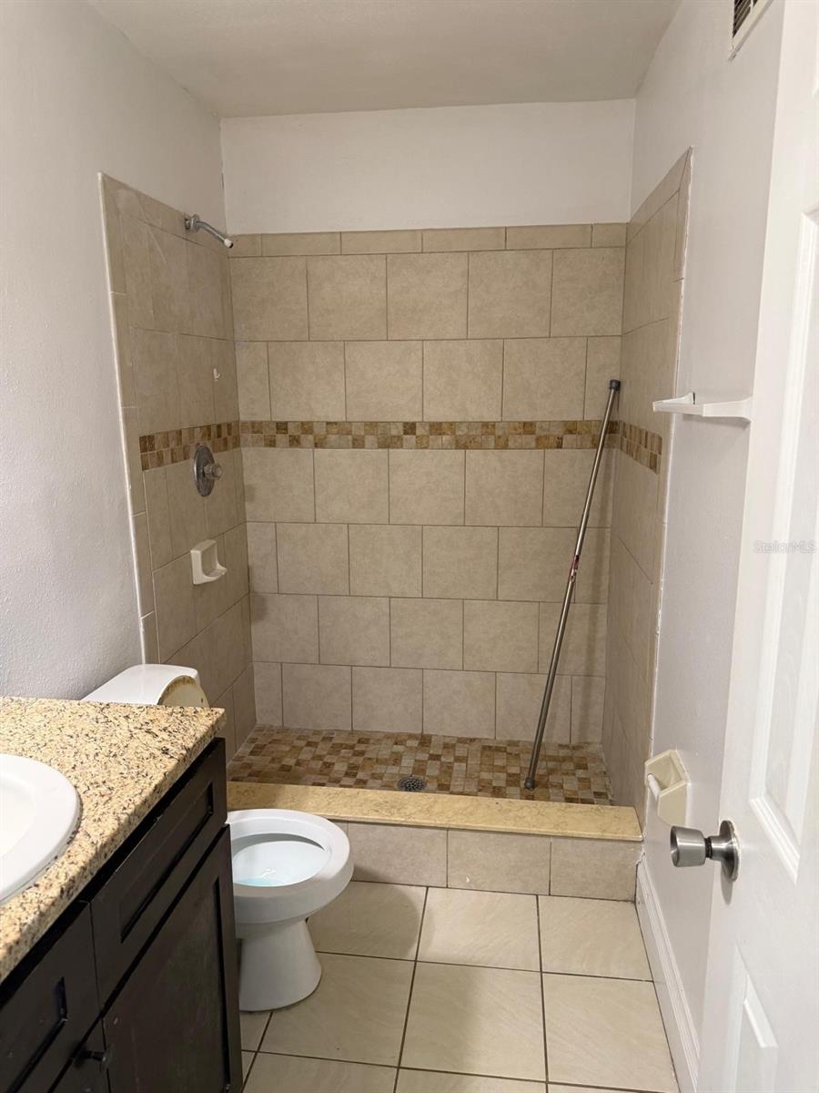 Image 5 of 27 For 6019 Scotchwood Glen 101
