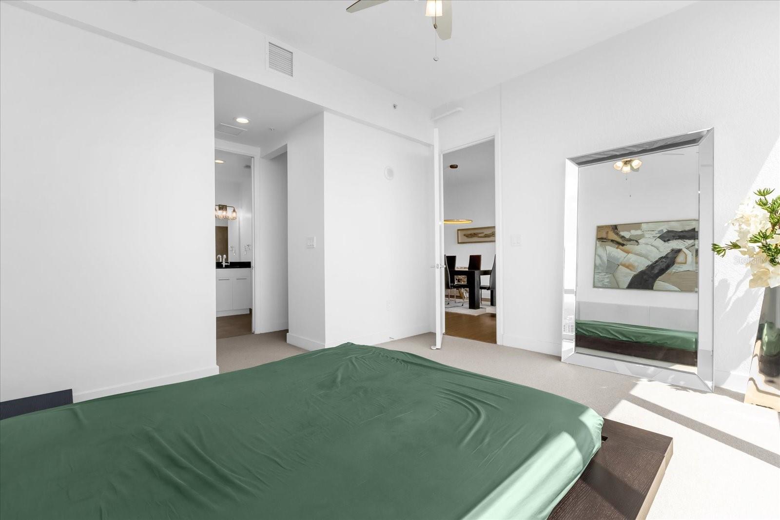 Image 13 of 42 For 150 Robinson Street 2607