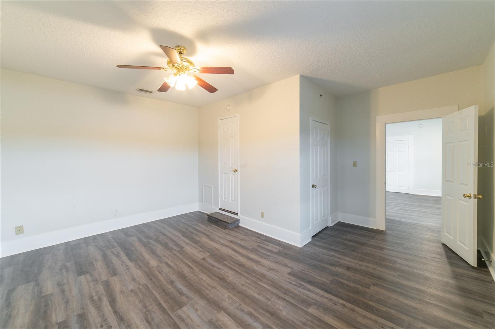 Image 3 of 5 For 11 N. Central Avenue 306