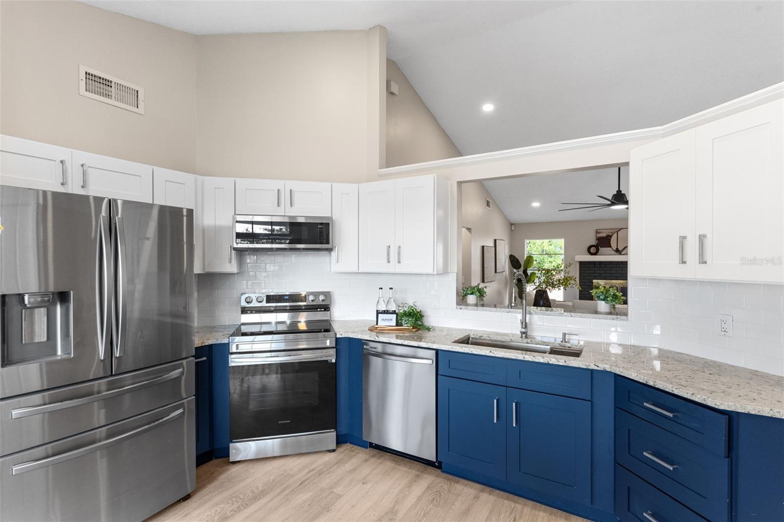 Image 11 of 51 For 7025 Hiawassee Oak Drive
