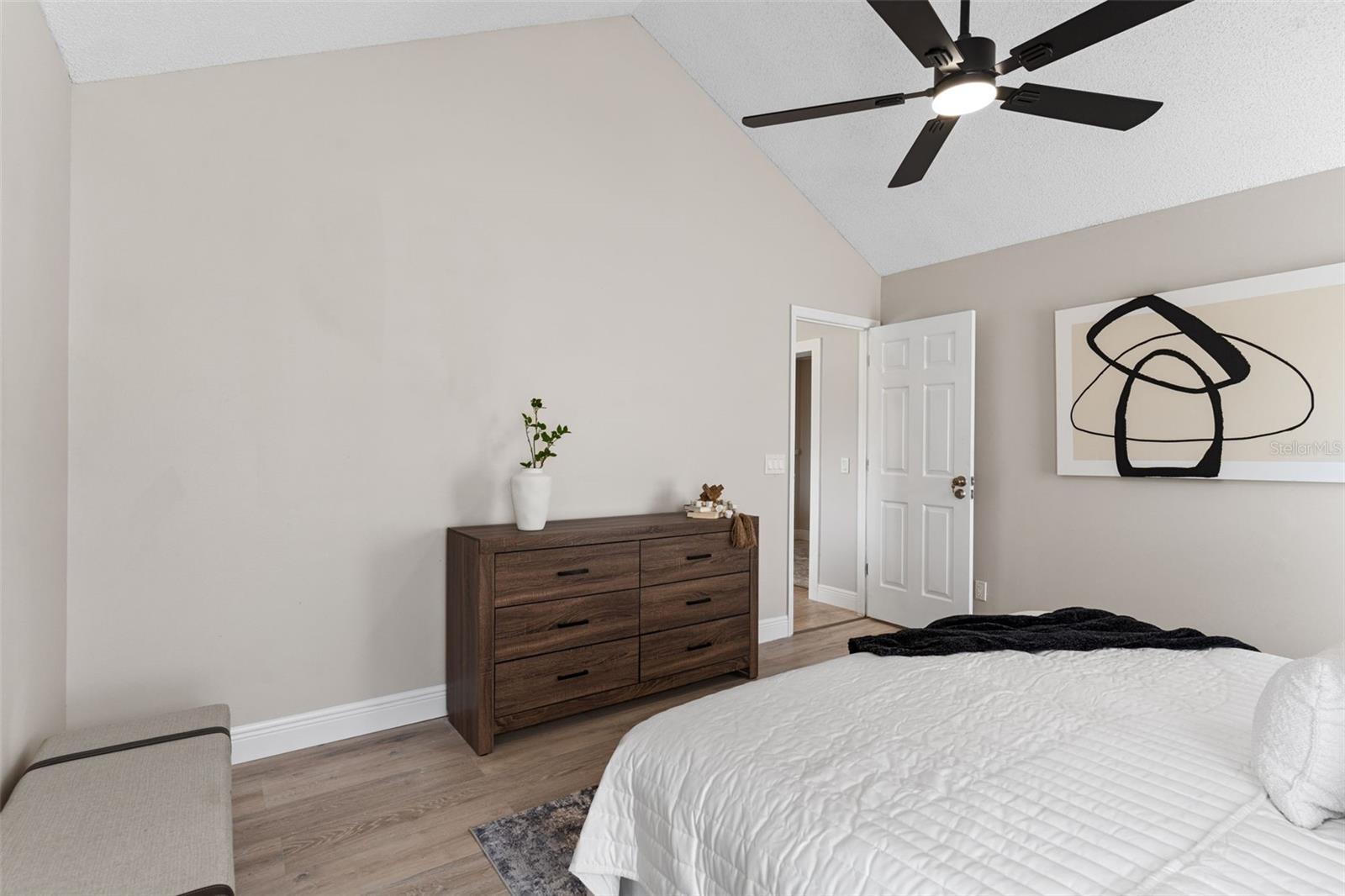Image 22 of 51 For 7025 Hiawassee Oak Drive