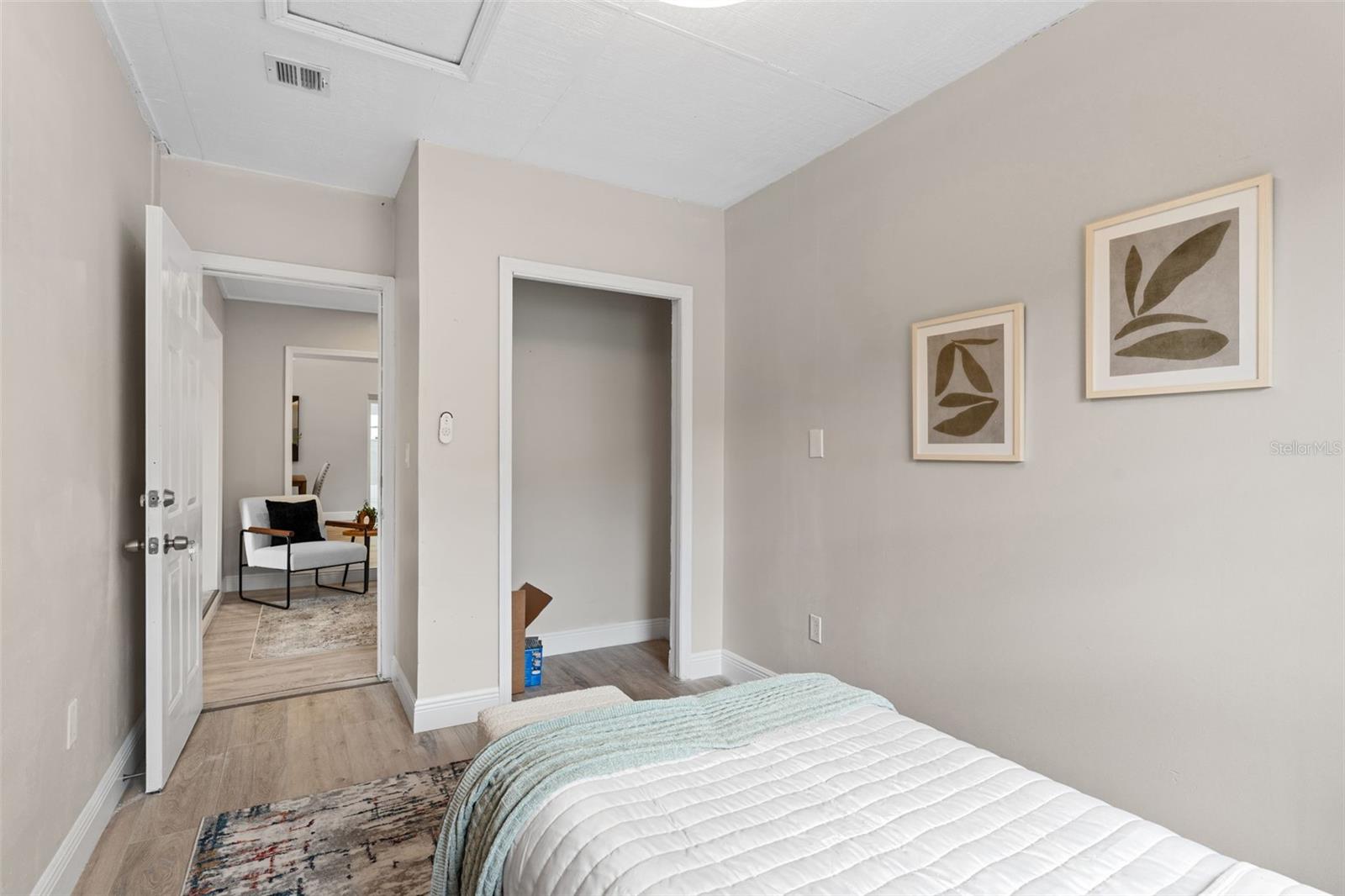 Image 31 of 51 For 7025 Hiawassee Oak Drive