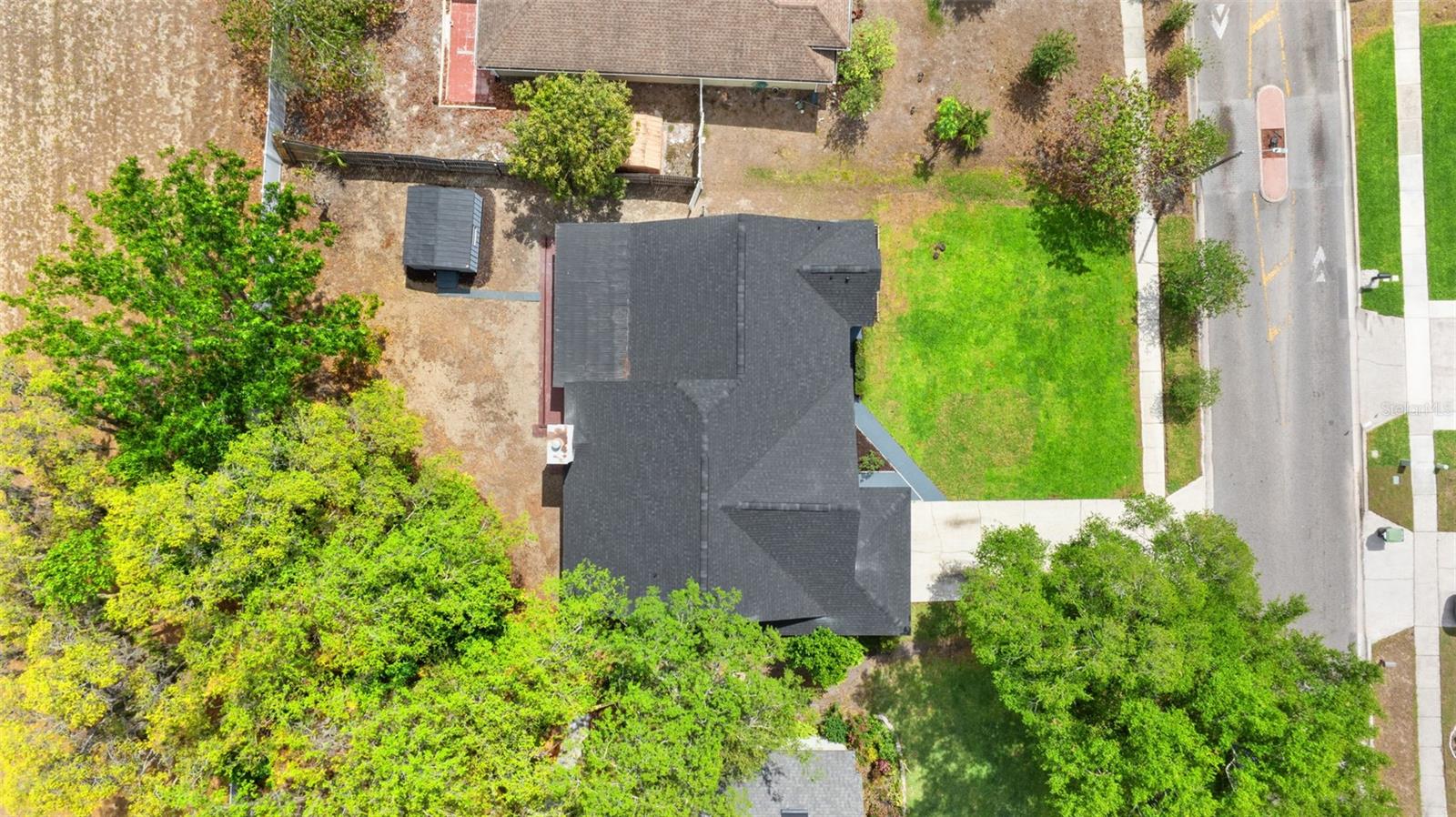 Image 35 of 51 For 7025 Hiawassee Oak Drive