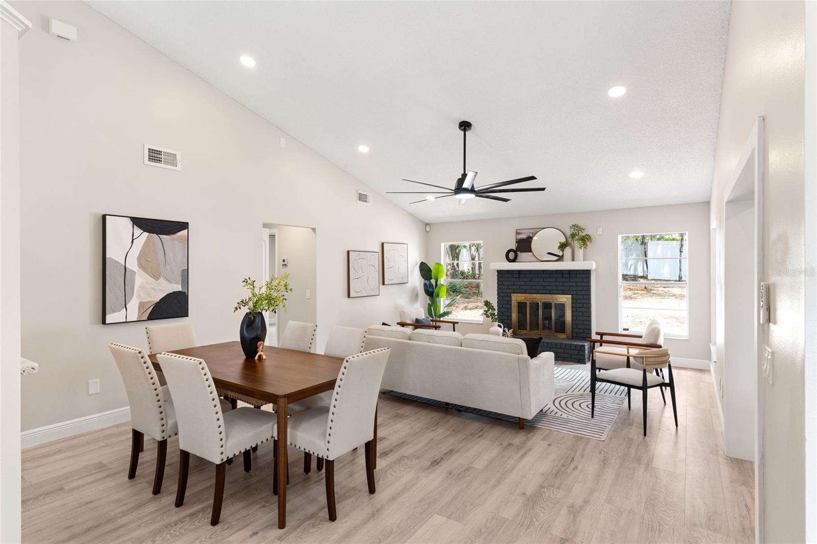Image 6 of 51 For 7025 Hiawassee Oak Drive