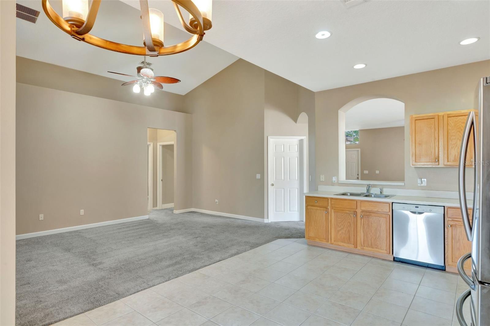 Image 13 of 39 For 709 Strihal Loop
