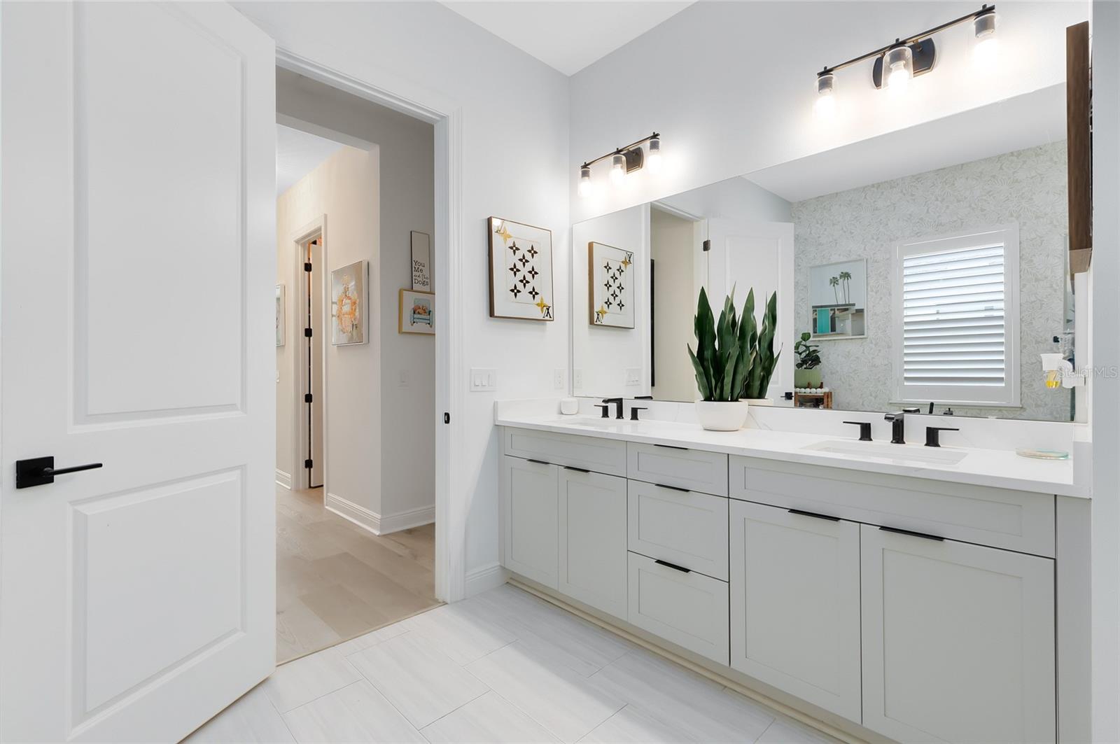 Image 20 of 56 For 9877 Laurel Berry Drive