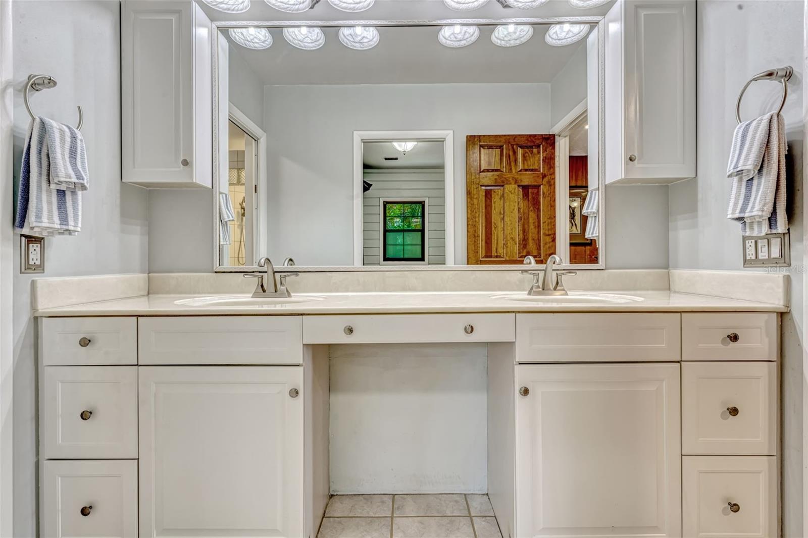 Image 44 of 66 For 3359 Scarlet Dr