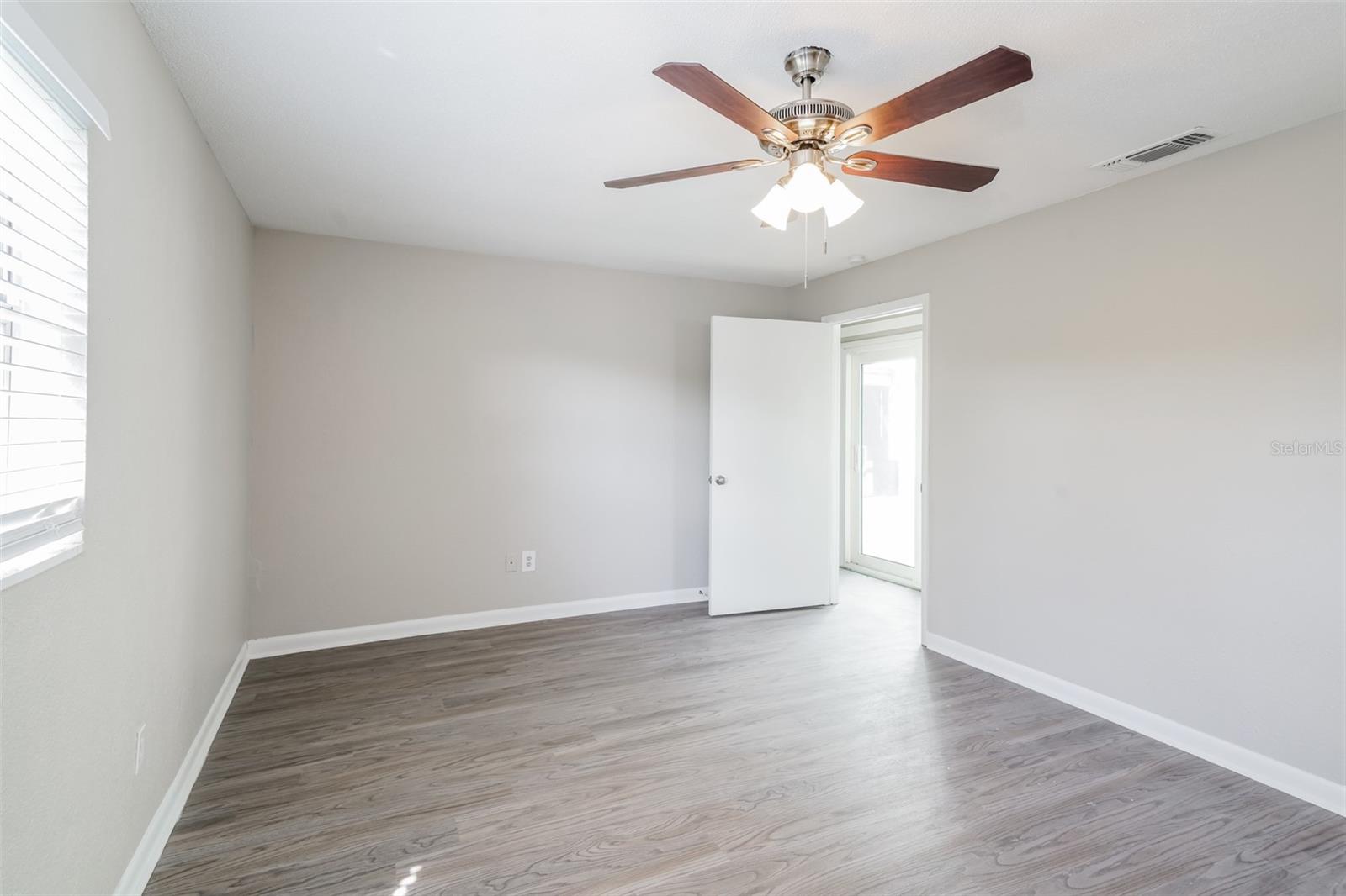 Image 4 of 16 For 1729 Dooley Lane