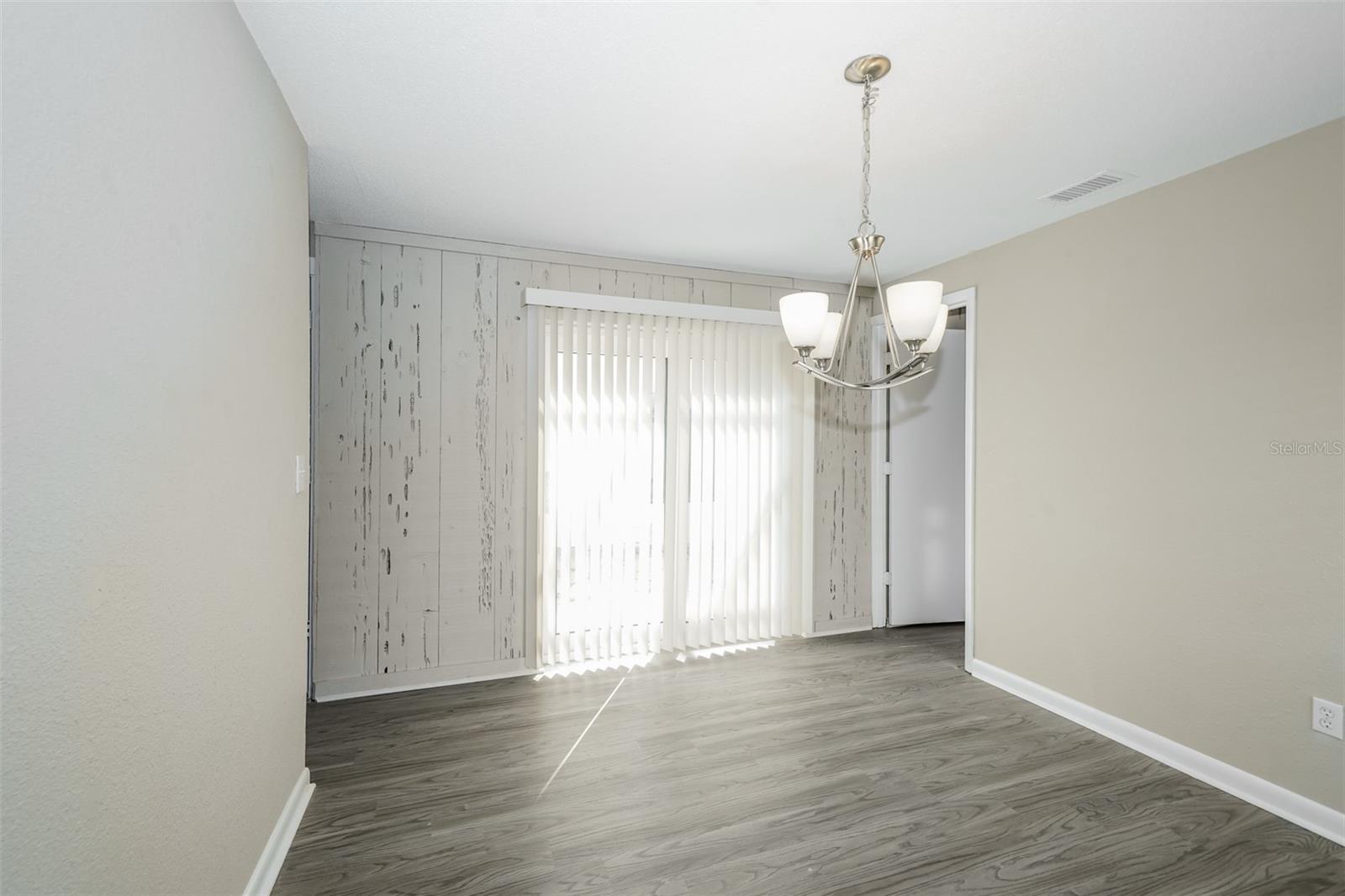Image 5 of 16 For 1729 Dooley Lane