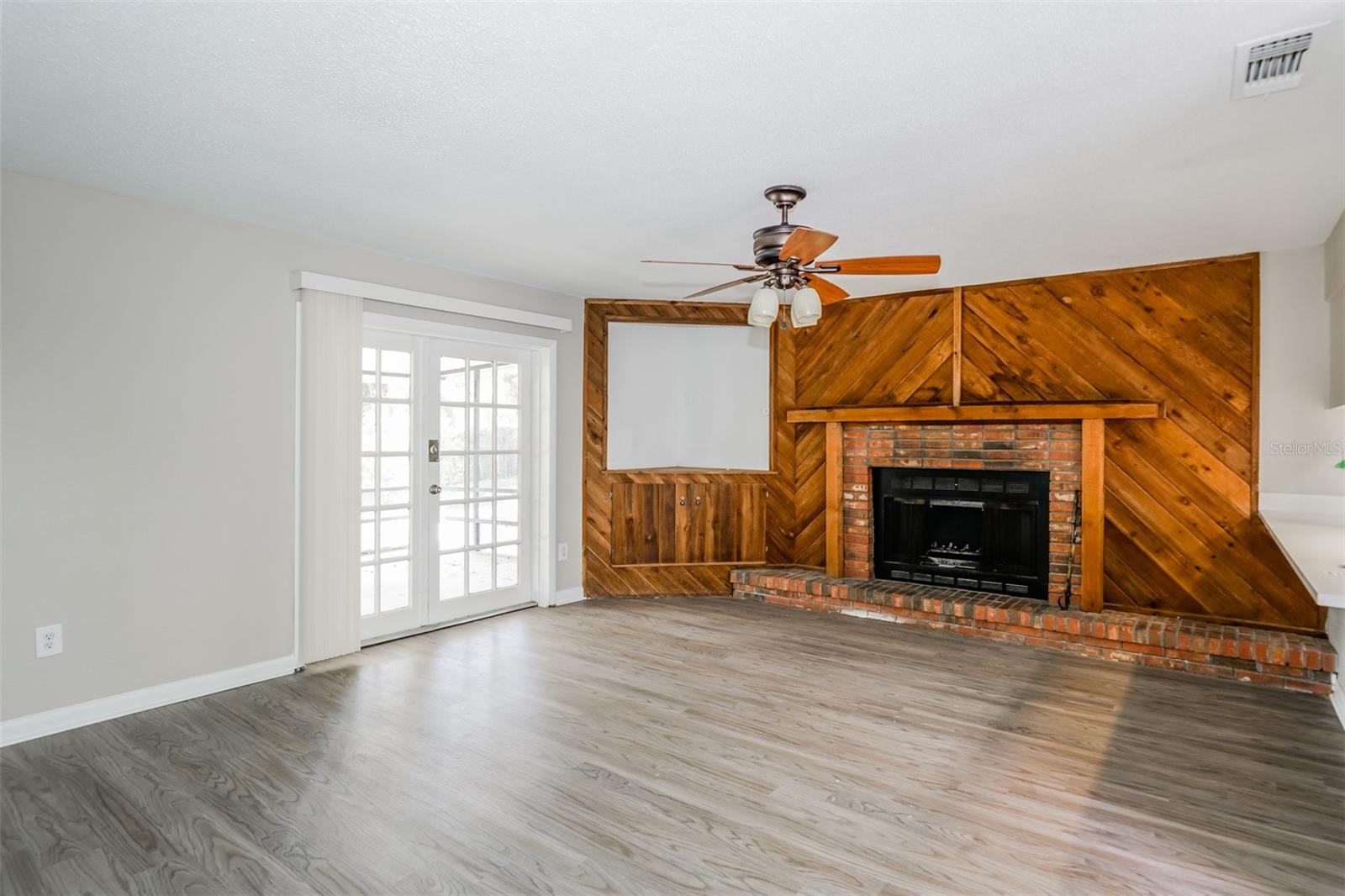 Image 9 of 16 For 1729 Dooley Lane