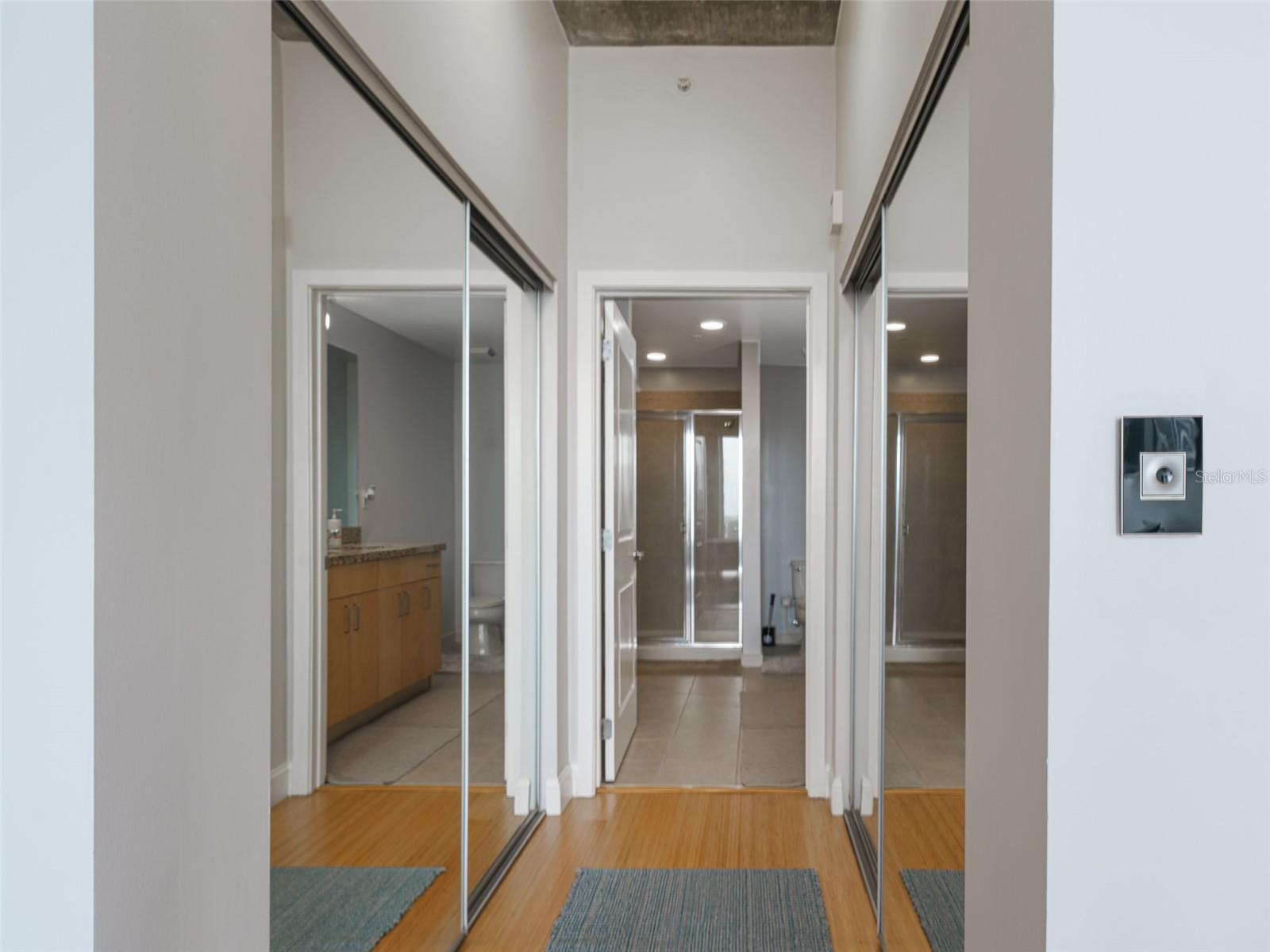 Image 18 of 29 For 155 Court Avenue 1305
