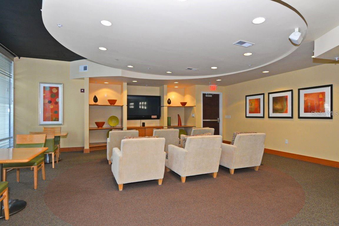 Image 21 of 29 For 155 Court Avenue 1305