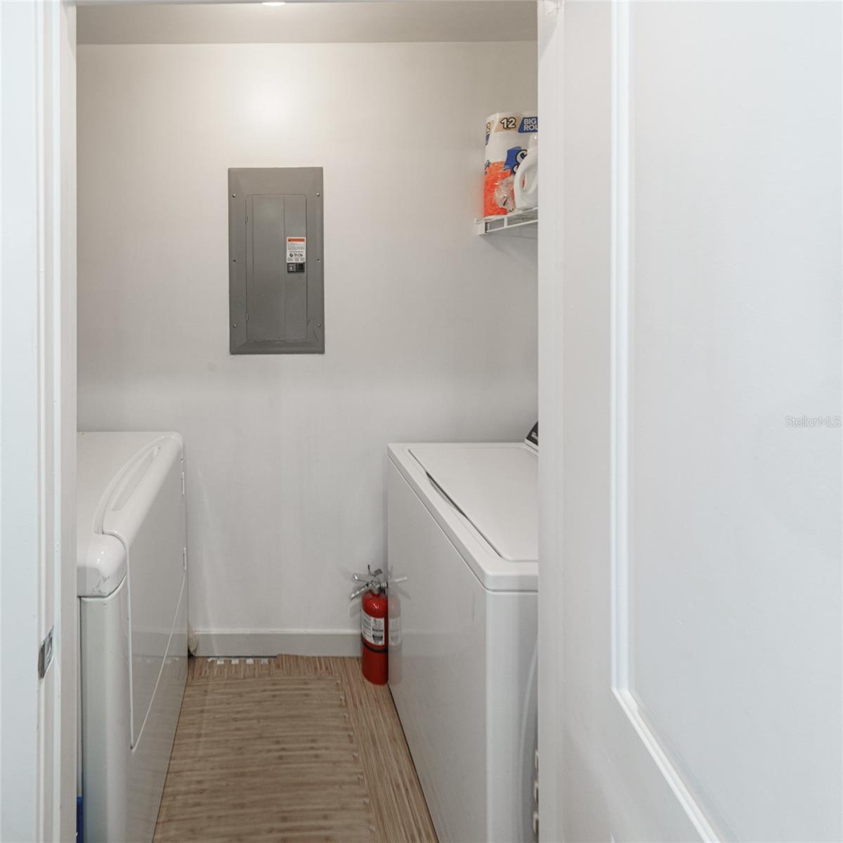 Image 4 of 29 For 155 Court Avenue 1305