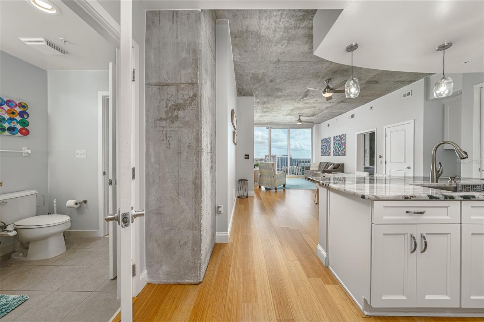 Image 5 of 29 For 155 Court Avenue 1305