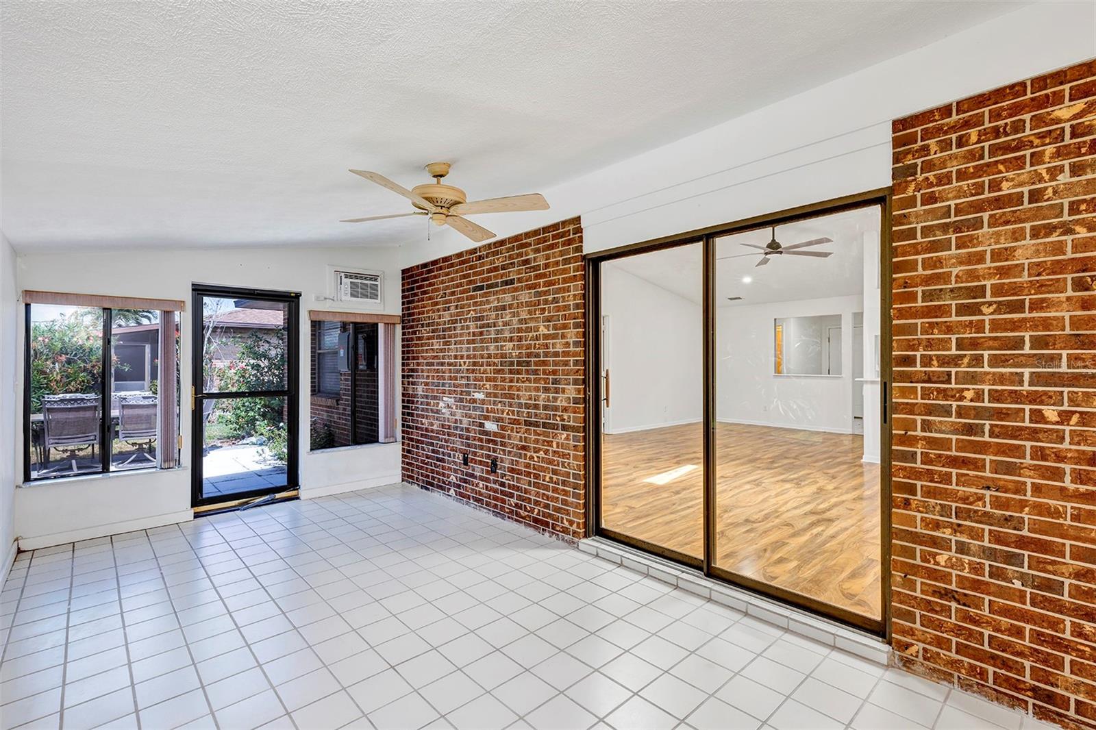 Image 30 of 47 For 139 Normandy Place
