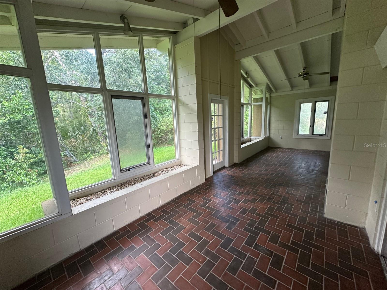 Image 14 of 21 For 502 Airport Boulevard