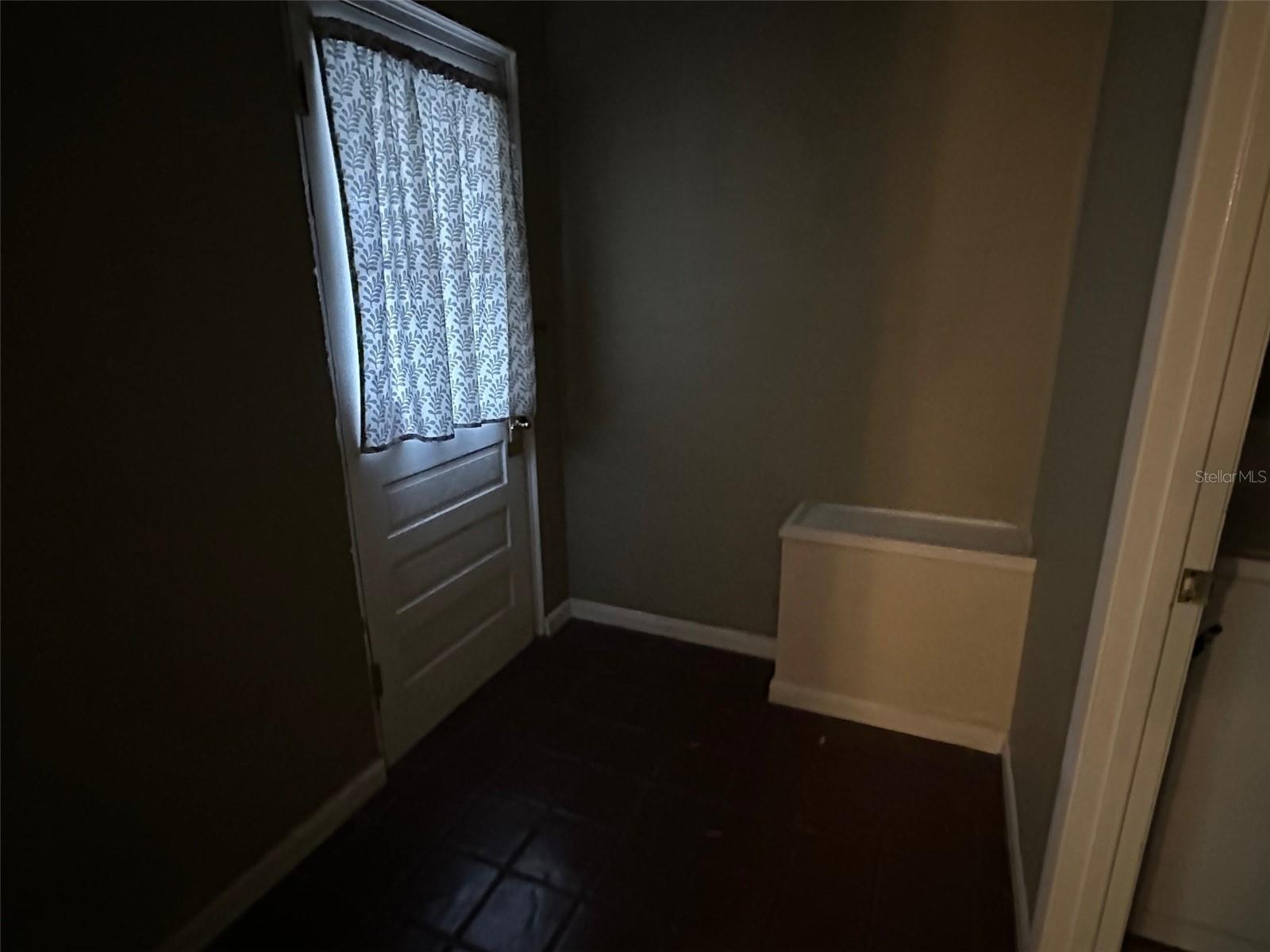 Image 16 of 21 For 502 Airport Boulevard