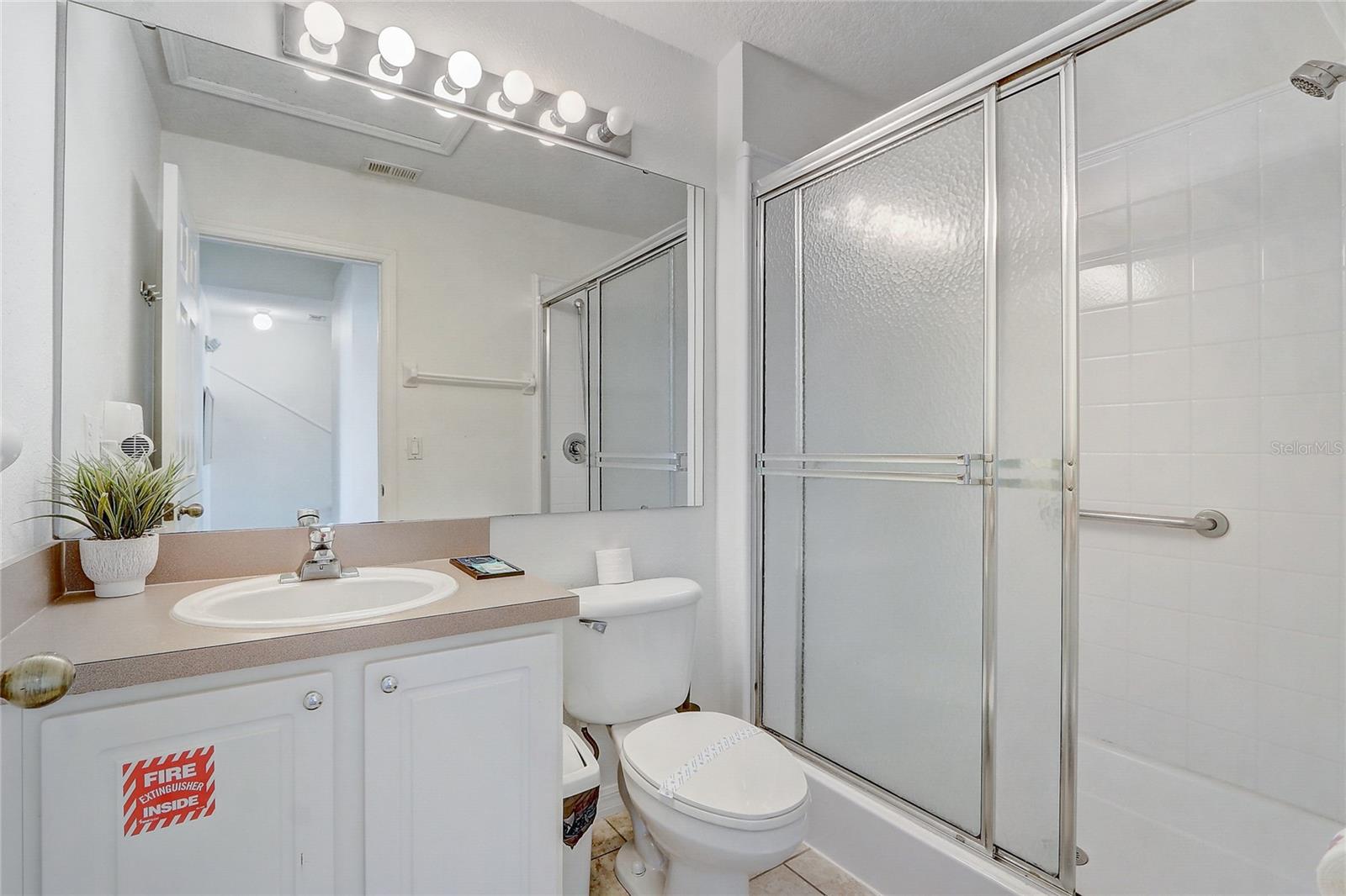 Image 18 of 43 For 1041 Park Ridge Circle
