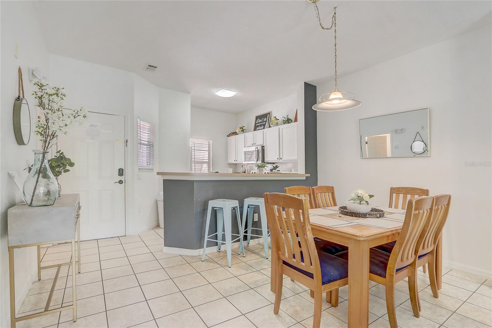 Image 4 of 43 For 1041 Park Ridge Circle