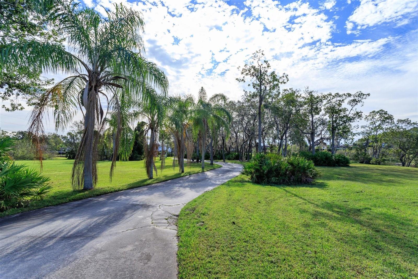 Image 10 of 19 For 13377 Lake Butler Boulevard