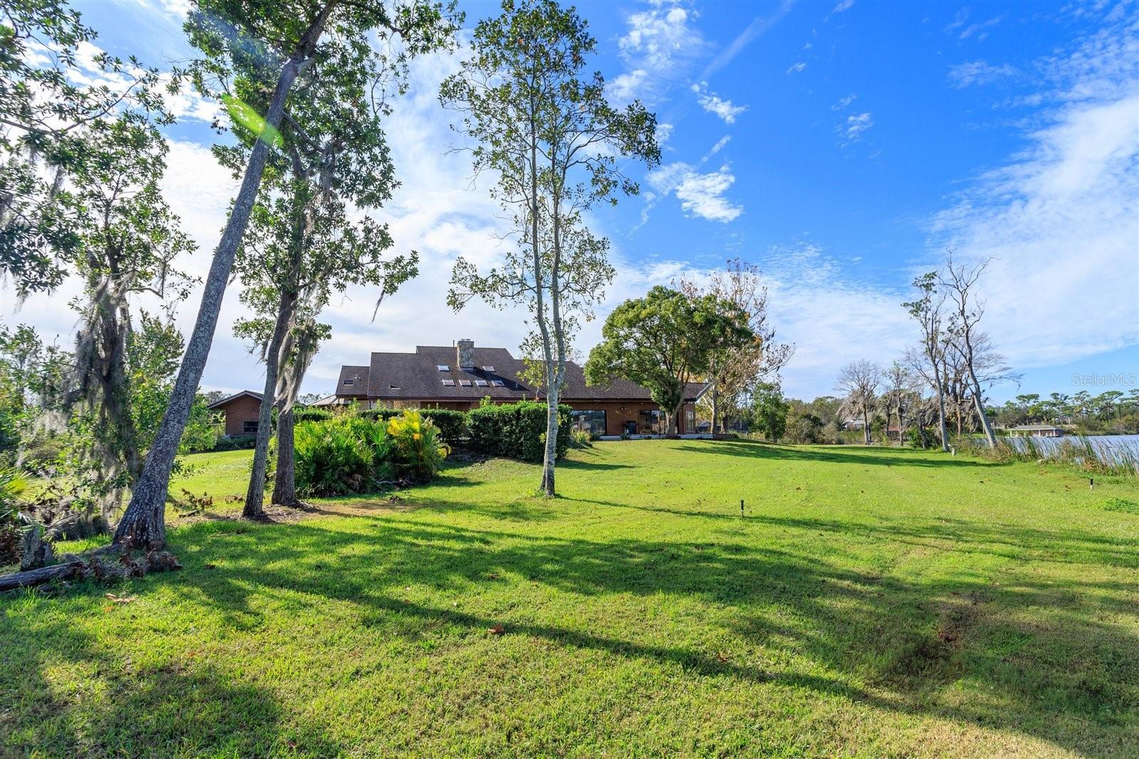 Image 14 of 19 For 13377 Lake Butler Boulevard