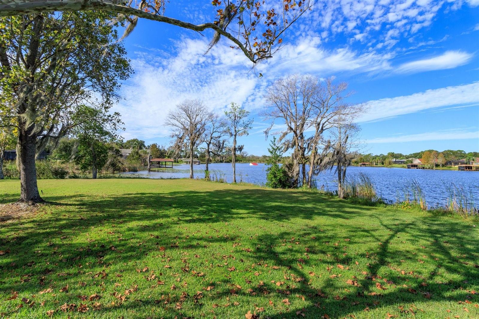 Image 16 of 19 For 13377 Lake Butler Boulevard