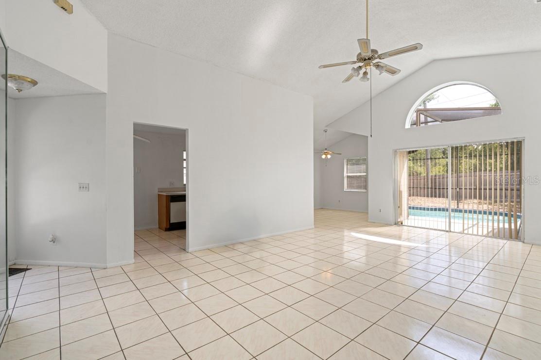 Image 14 of 42 For 11113 Sylvan Pond Circle