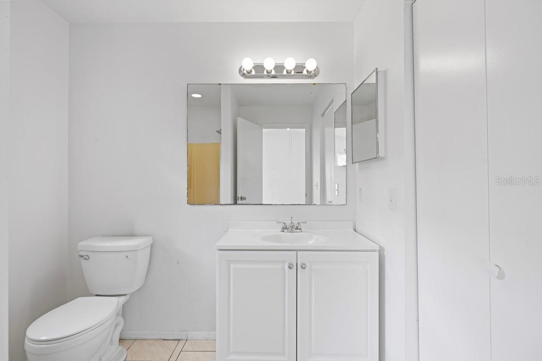 Image 18 of 42 For 11113 Sylvan Pond Circle