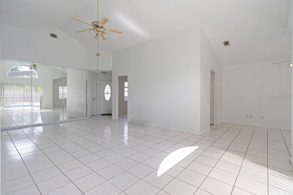 Image 21 of 42 For 11113 Sylvan Pond Circle