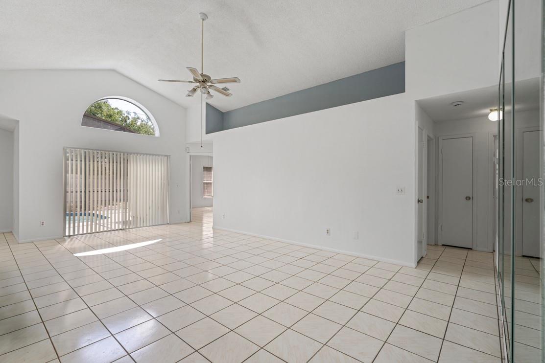 Image 5 of 42 For 11113 Sylvan Pond Circle