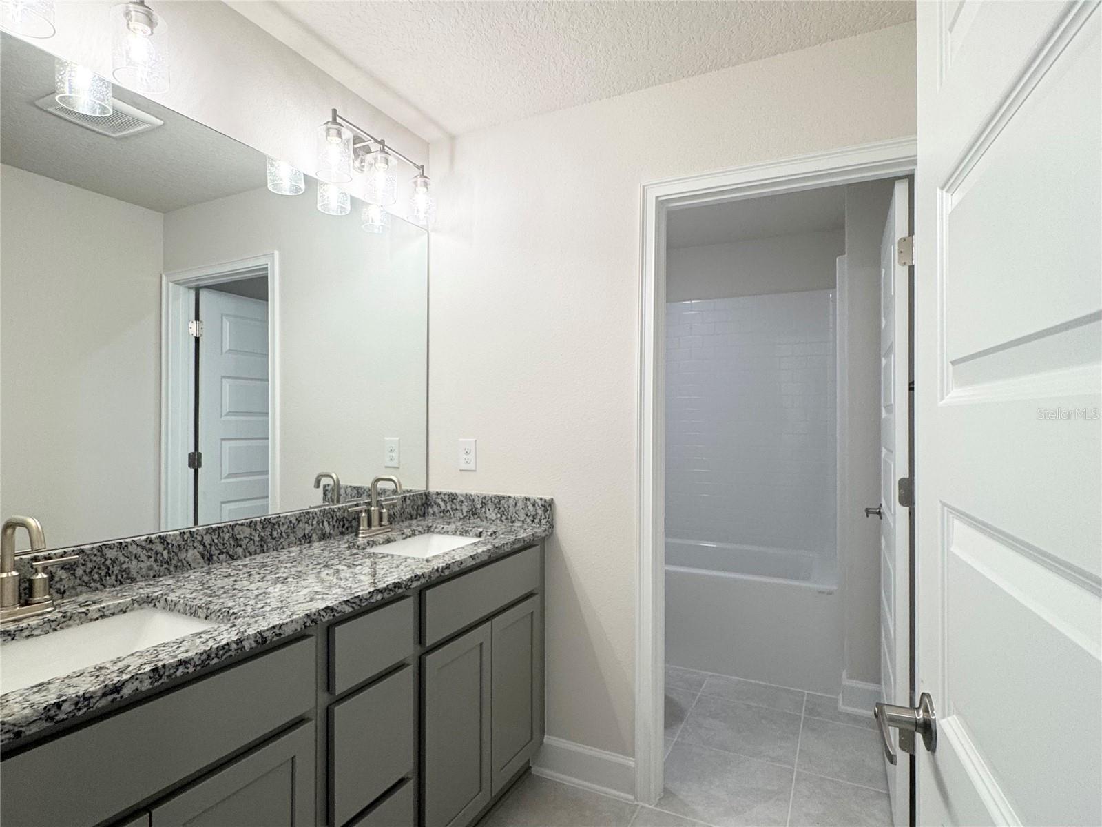 Image 33 of 52 For 4185 Sagefield Drive