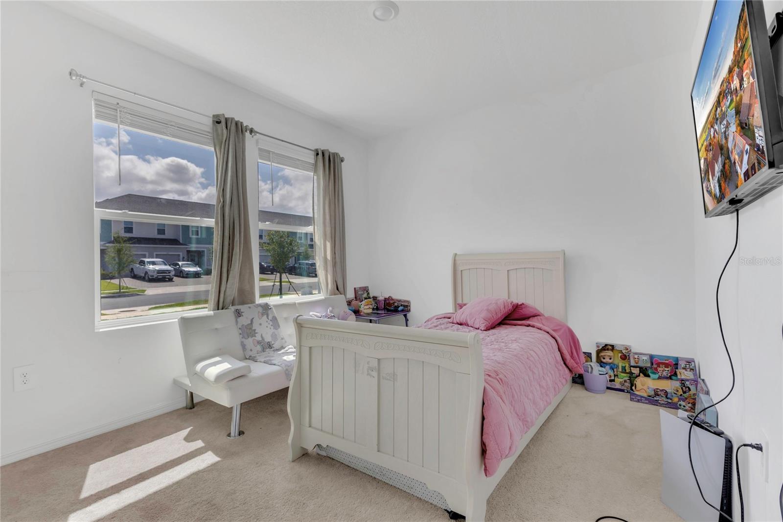 Image 16 of 25 For 1312 Axel Graeson Avenue