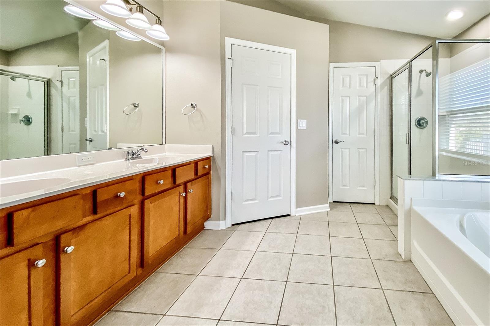 Image 10 of 16 For 654 White Flower Way