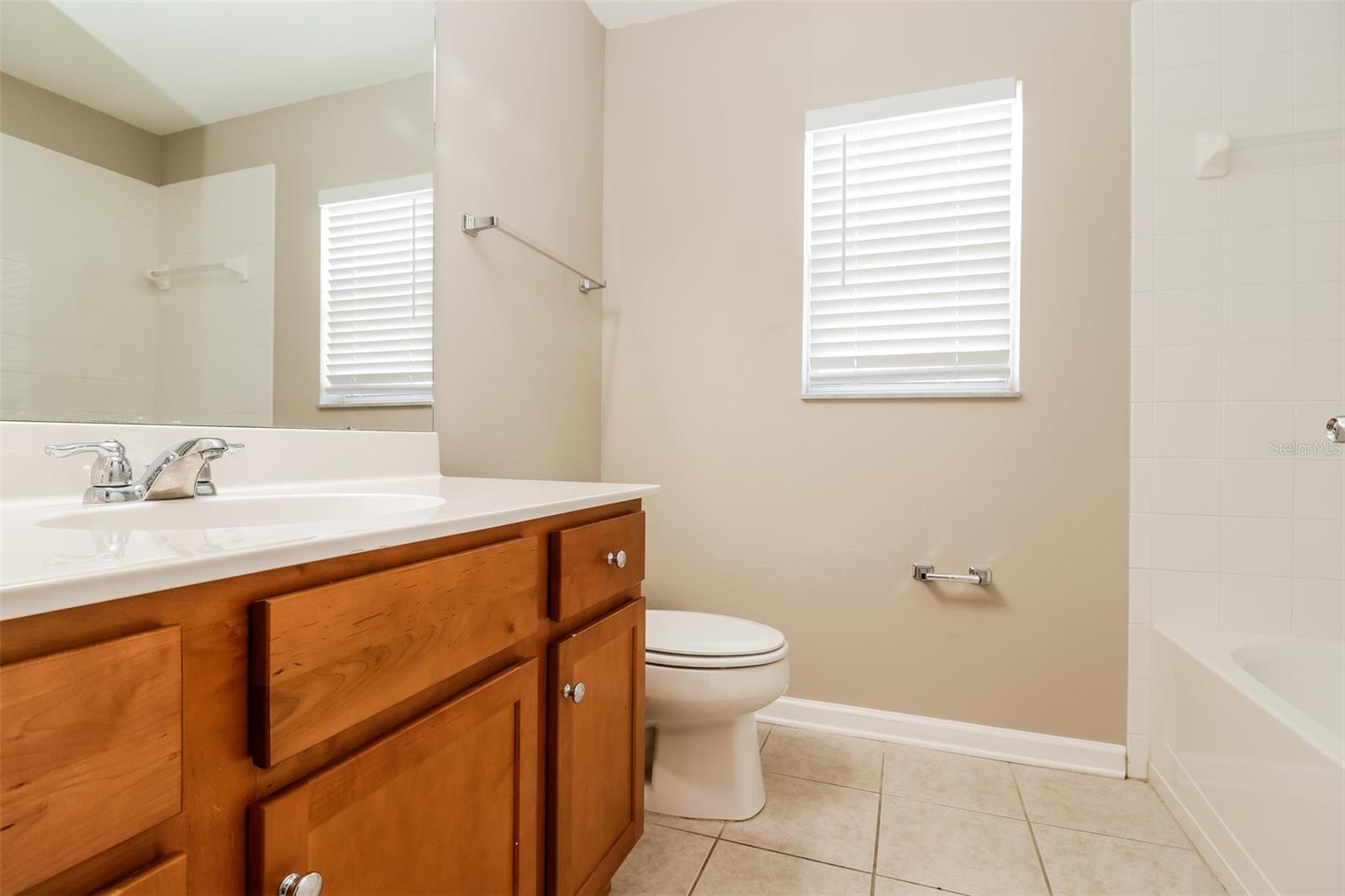 Image 15 of 16 For 654 White Flower Way