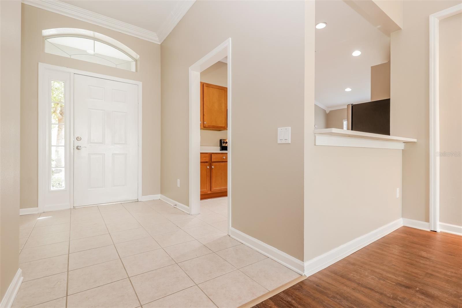 Image 3 of 16 For 654 White Flower Way