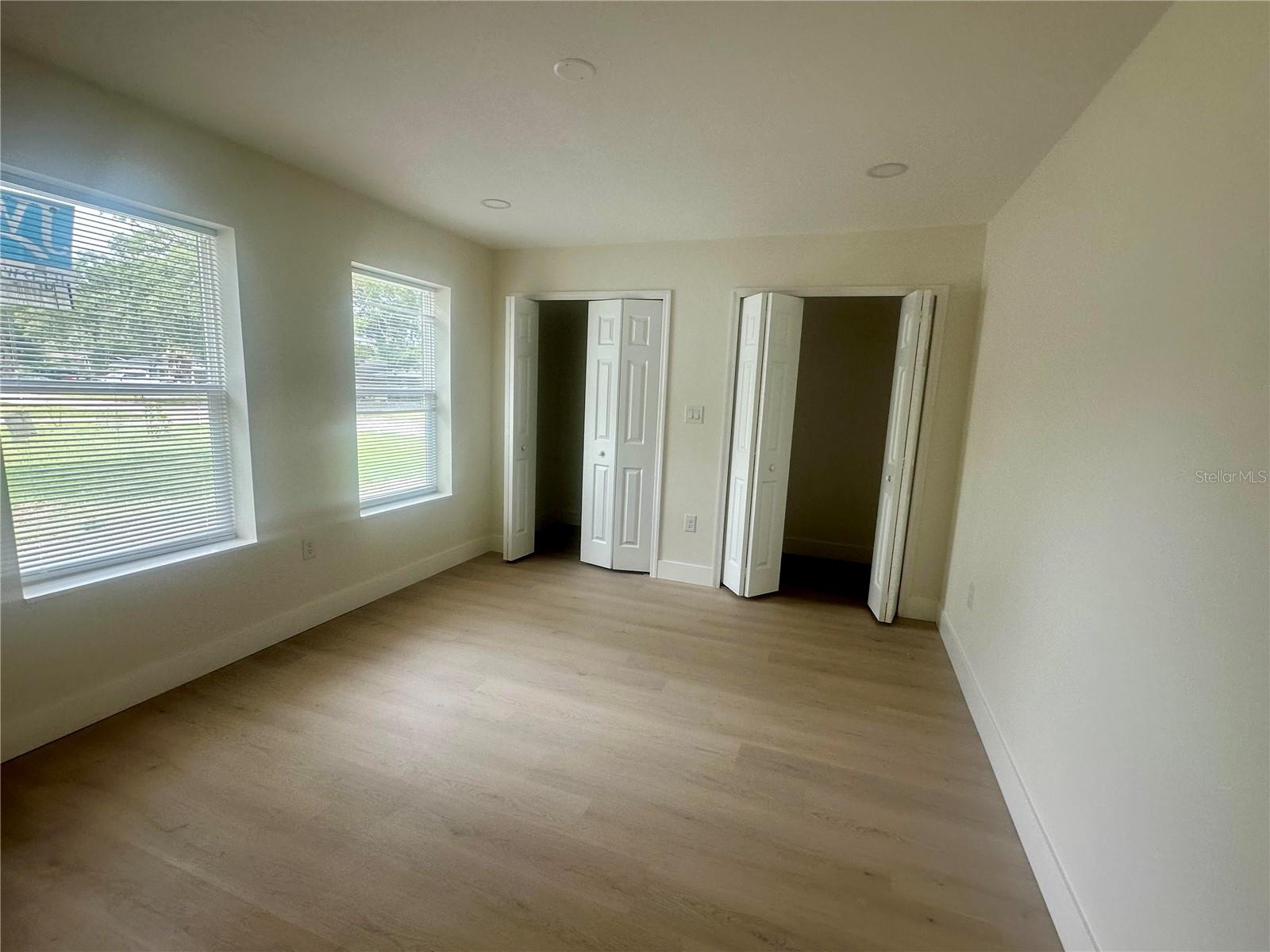 Image 5 of 36 For 2514 Highlawn Avenue