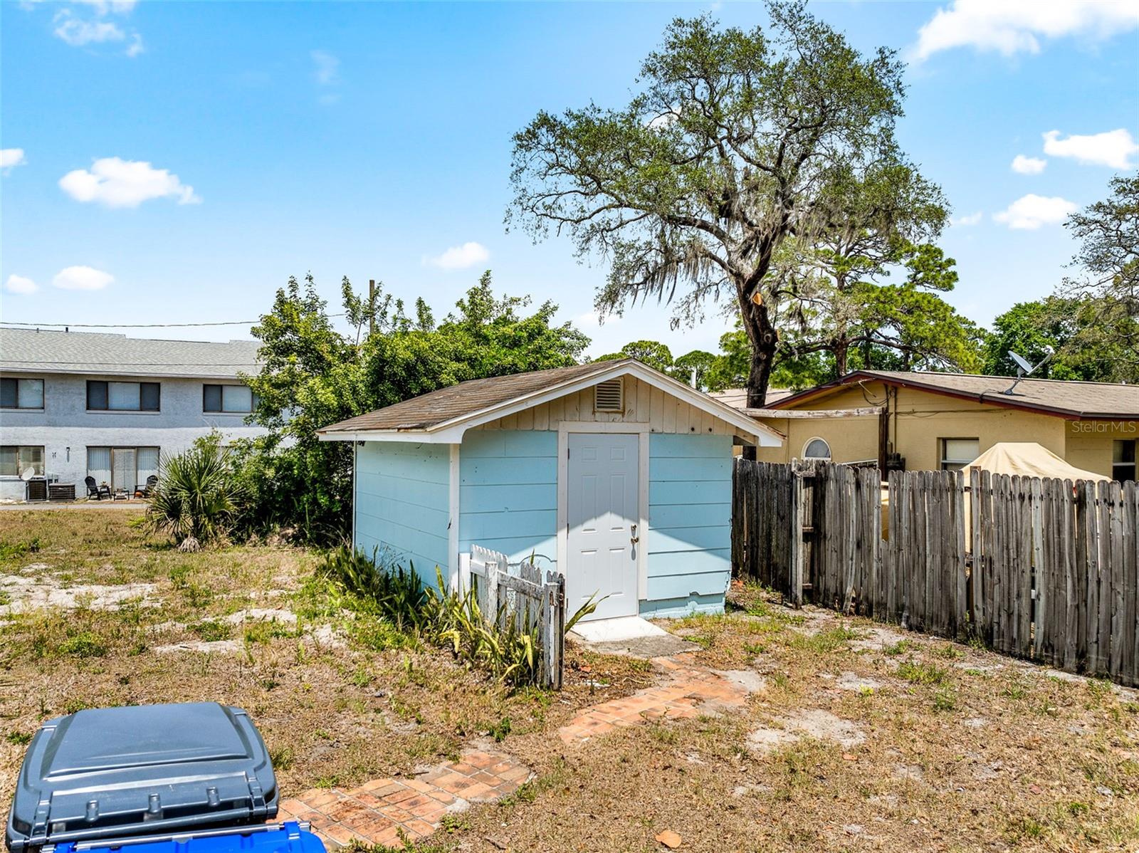 Image 16 of 65 For 4060 Coquina Avenue