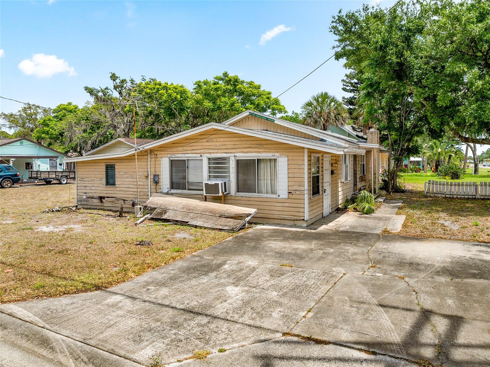 Image 26 of 65 For 4060 Coquina Avenue
