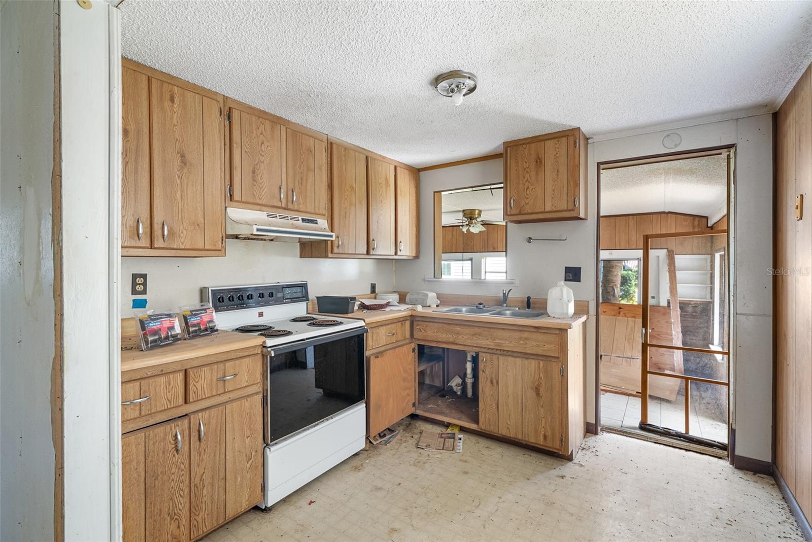 Image 47 of 65 For 4060 Coquina Avenue