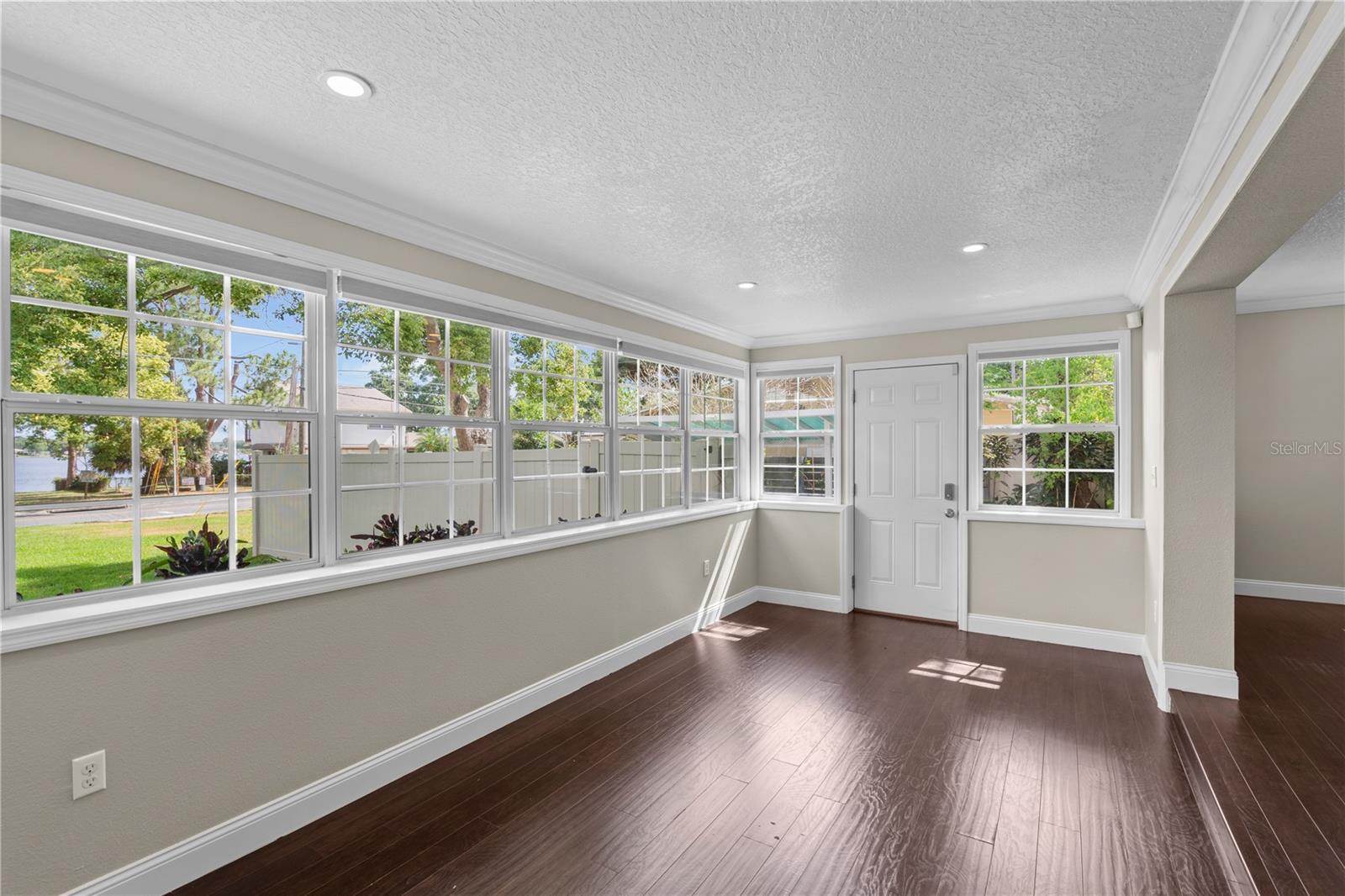 Image 10 of 46 For 101 Lauren Court