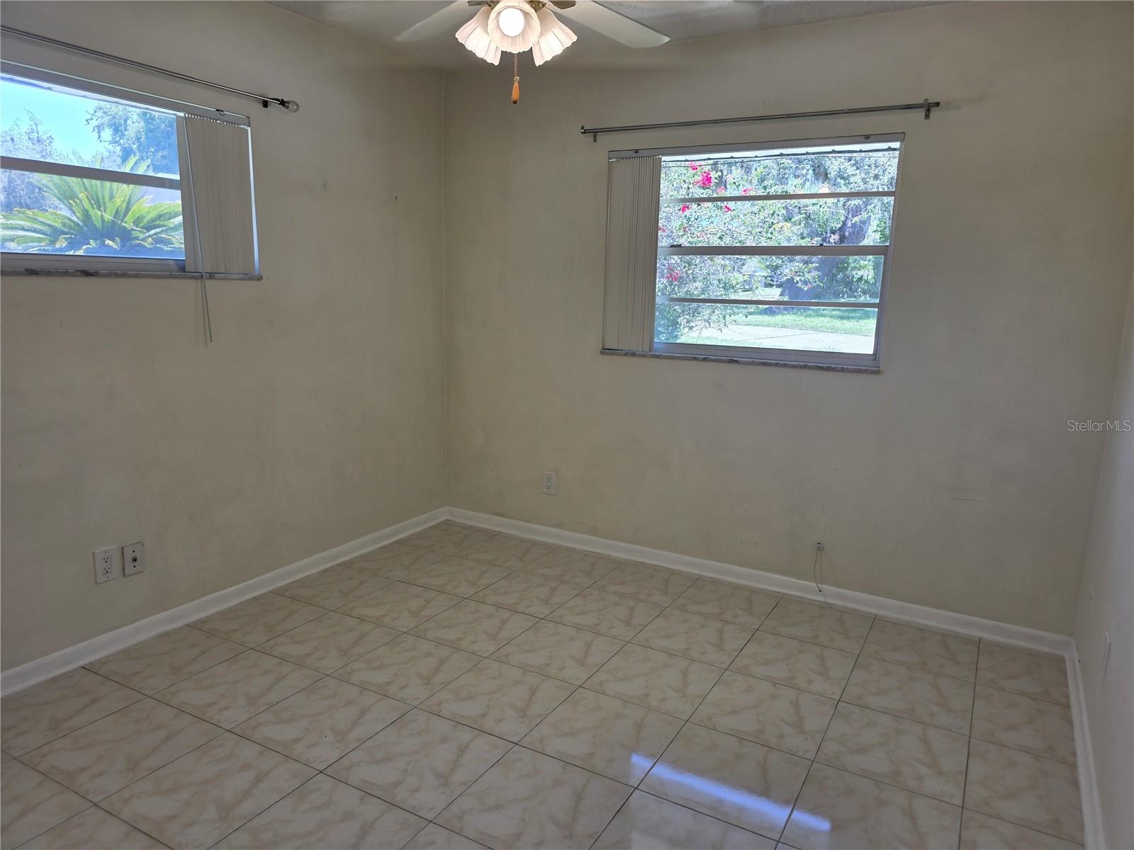 Image 20 of 35 For 11937 Hollis Lane