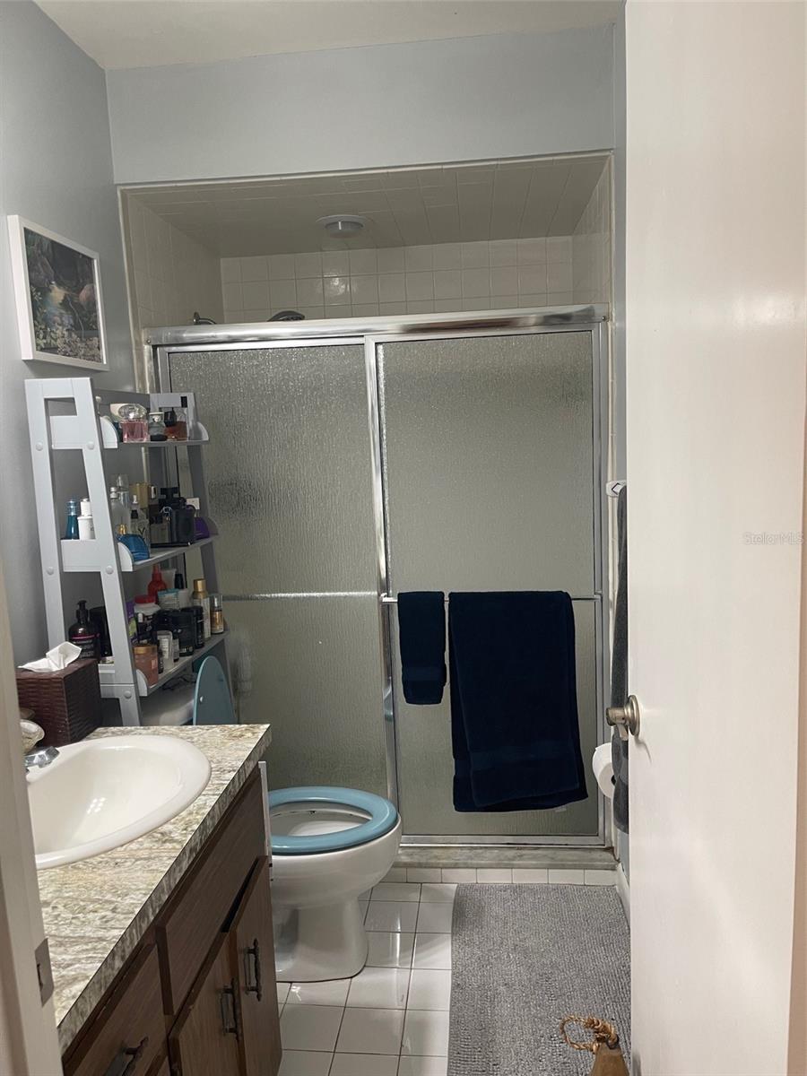 Image 4 of 35 For 11937 Hollis Lane
