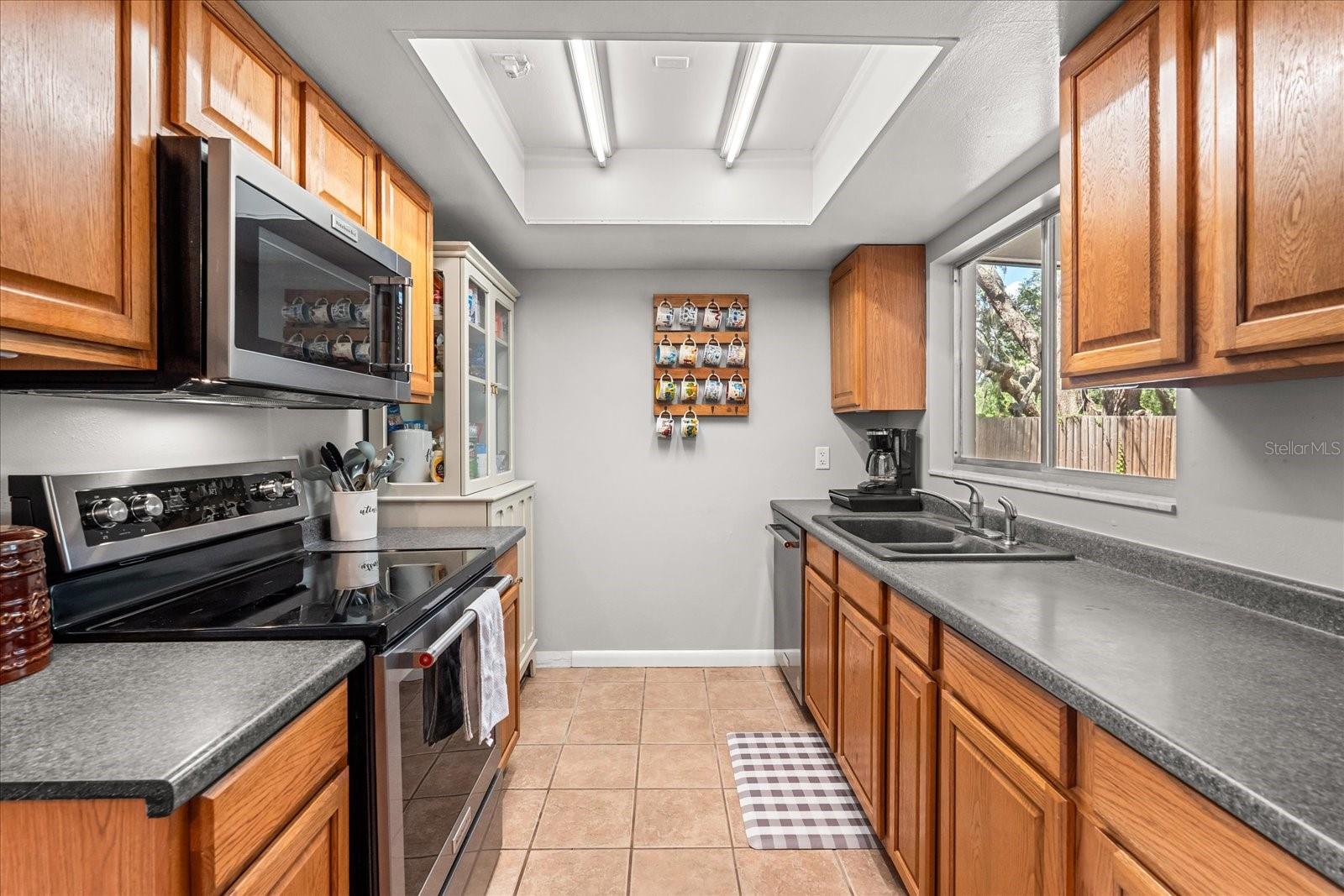 Image 4 of 21 For 2935 Arcata Lane