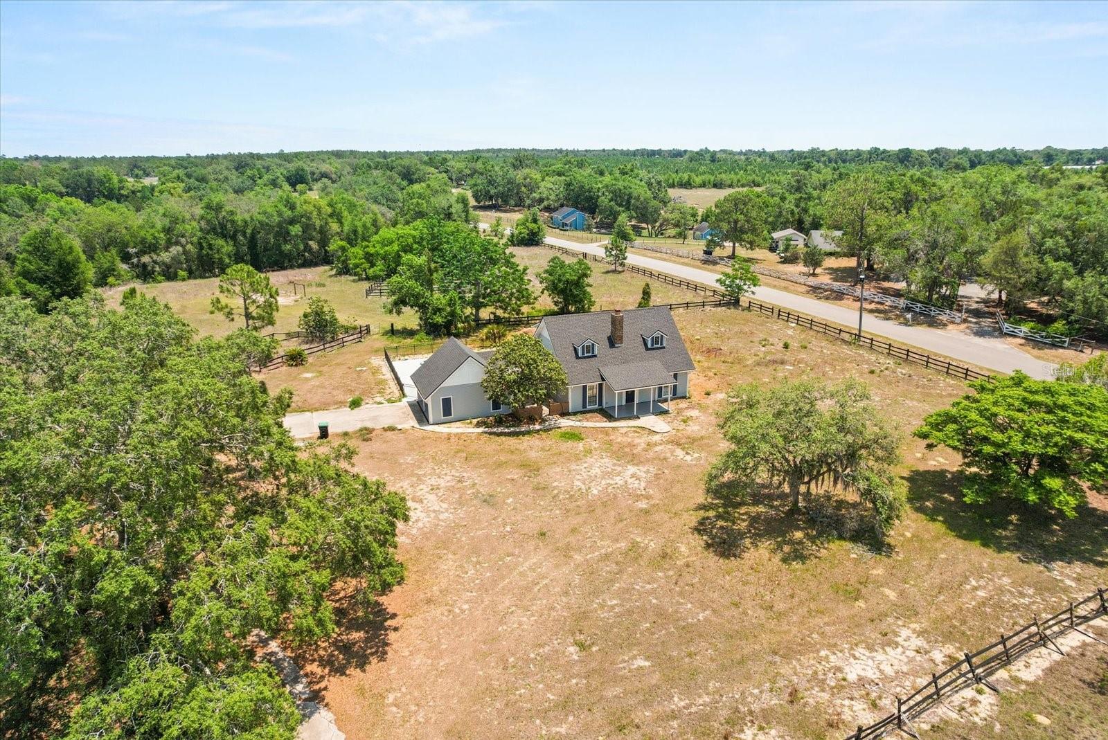 Image 4 of 48 For 6803 Round Lake Road