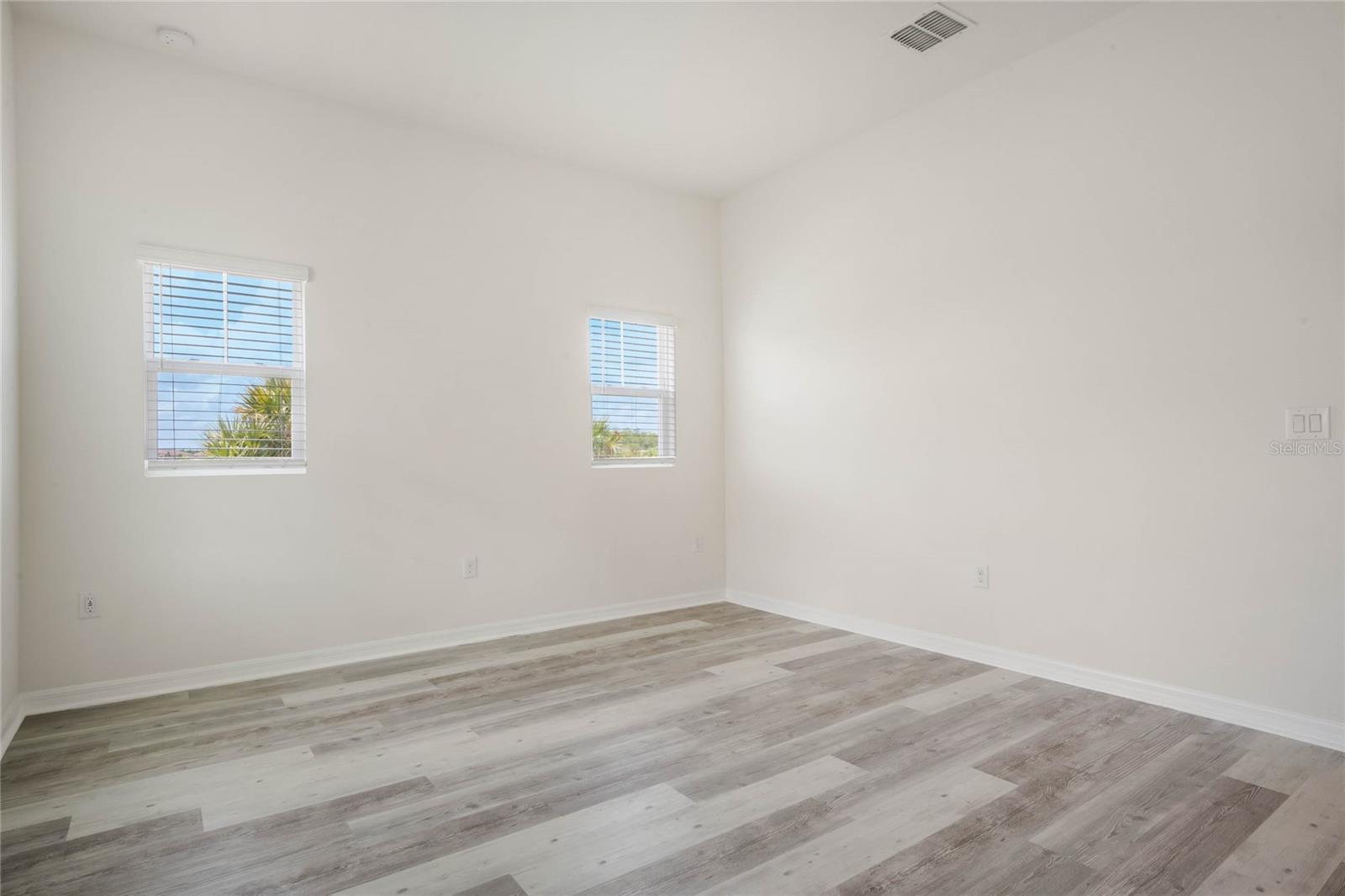 Image 10 of 26 For 9586 Poplar Ridge Avenue