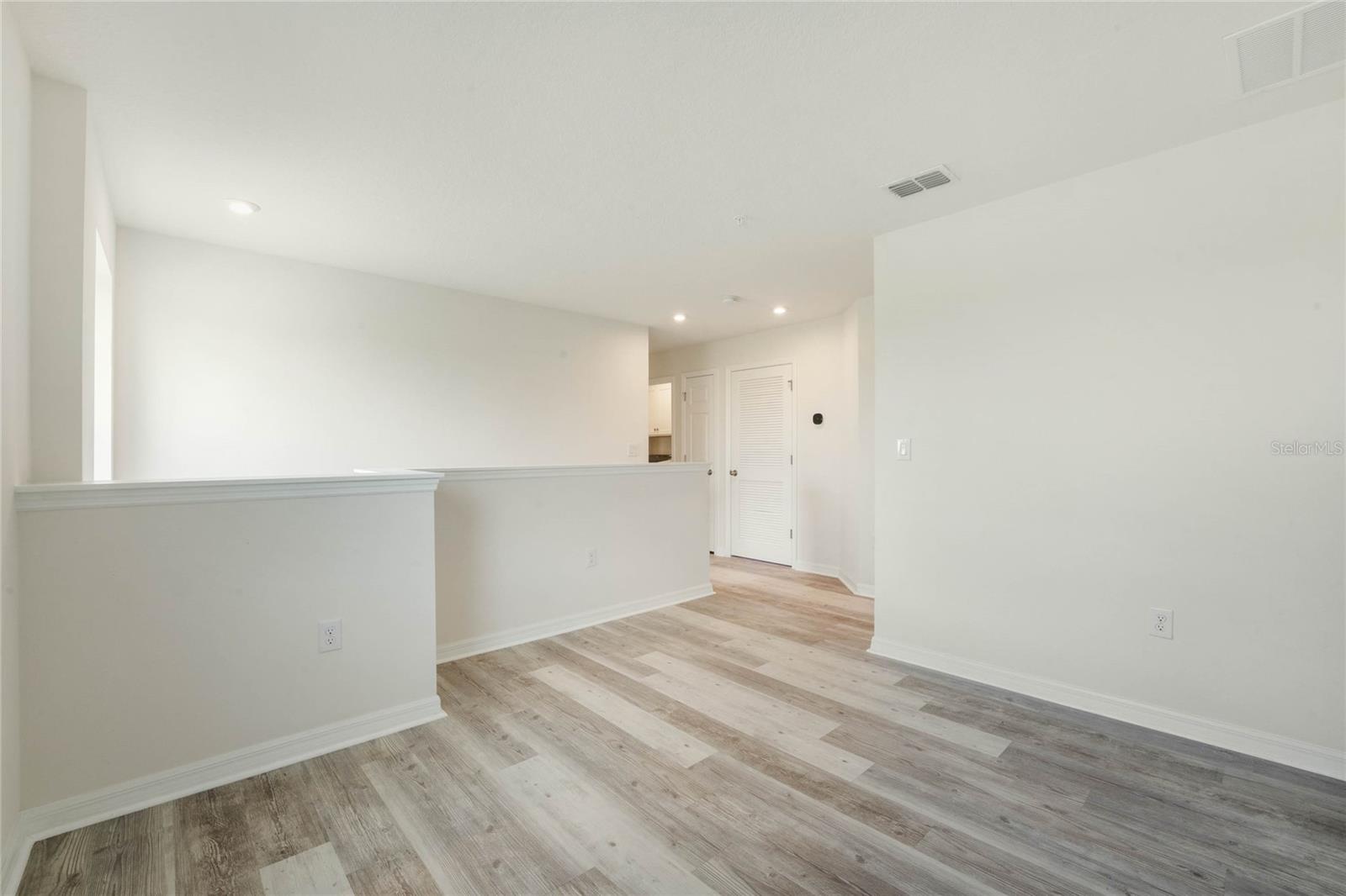 Image 15 of 26 For 9586 Poplar Ridge Avenue