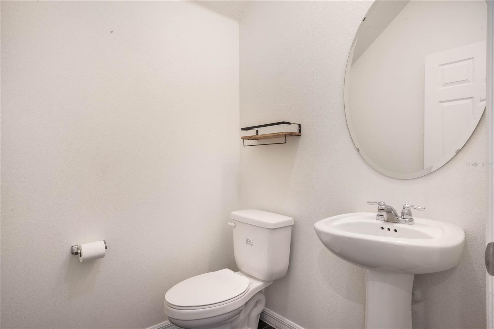 Image 21 of 26 For 9586 Poplar Ridge Avenue