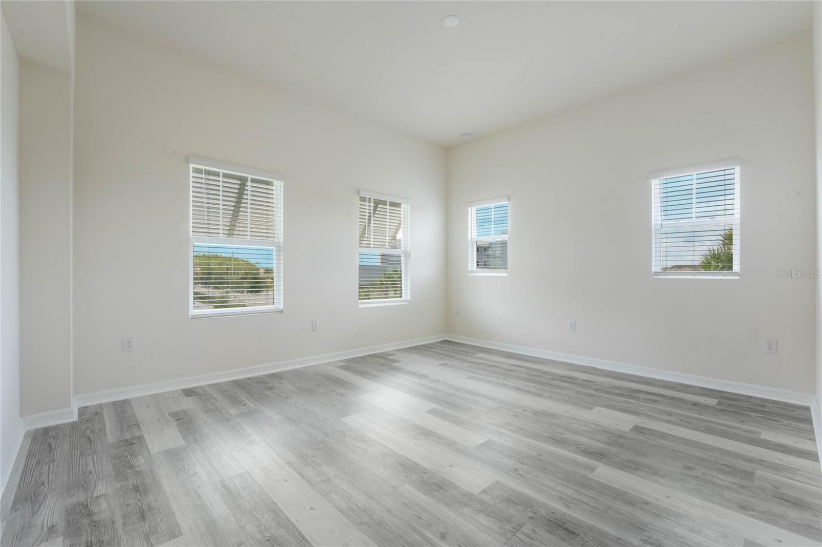 Image 9 of 26 For 9586 Poplar Ridge Avenue