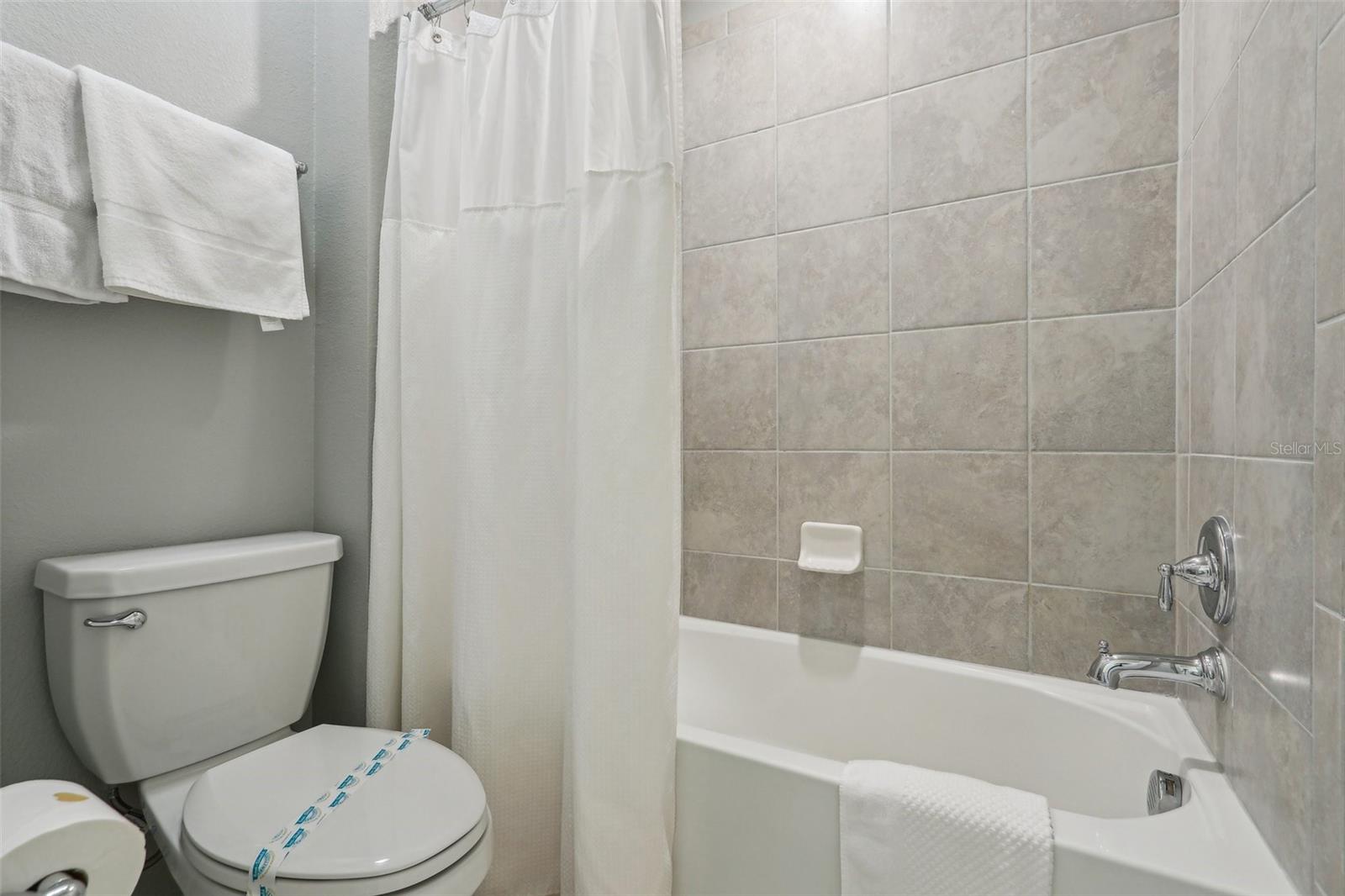 Image 33 of 70 For 7554 Oak Spring Lane