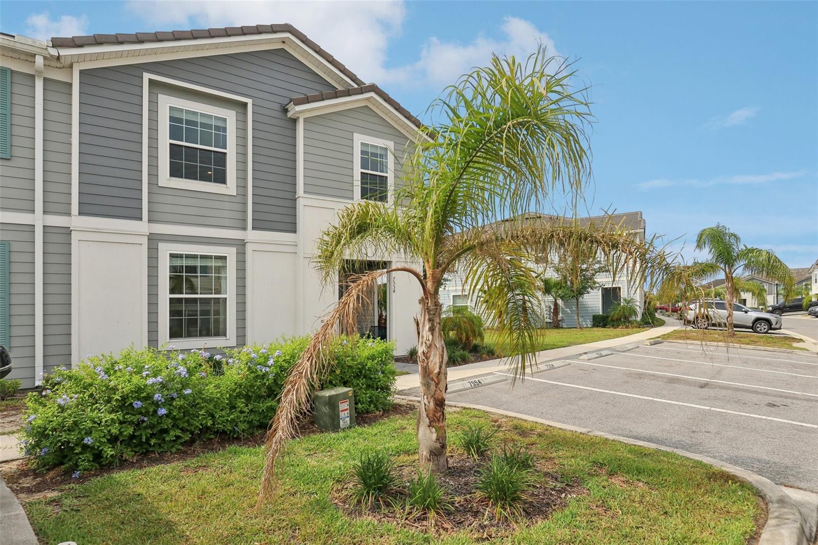 Image 4 of 70 For 7554 Oak Spring Lane